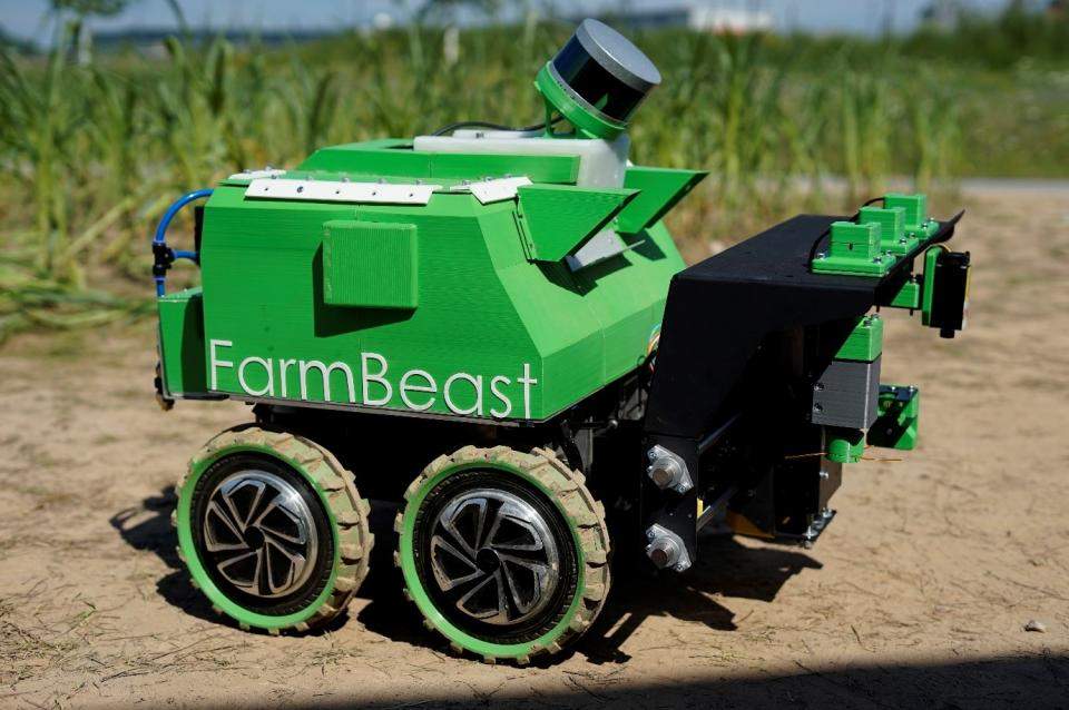 31562229526Farmbeast_7